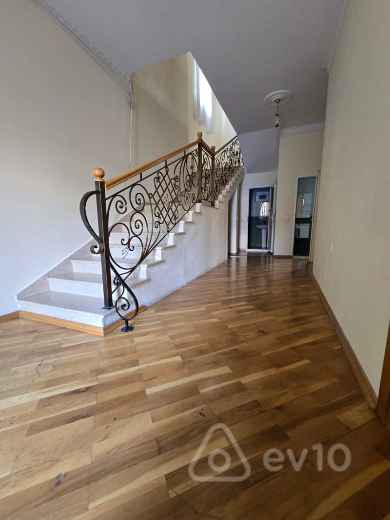 6 otaqlı həyət evi, 180 m², Varovski qəs — kirayə — Ev, villa, Bakı (2)