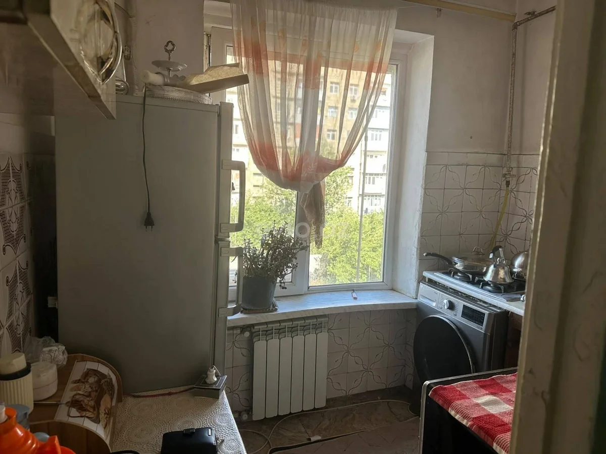 2 otaqlı orta təmirli mənzil satılır 8-ci kilometr qəsəbəsində — Mənzil, Bakı (4)