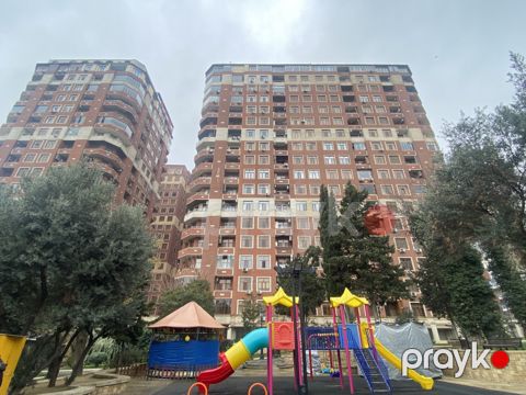 Satılır 4 otaqlı yeni tikili 200 m² — Bakı