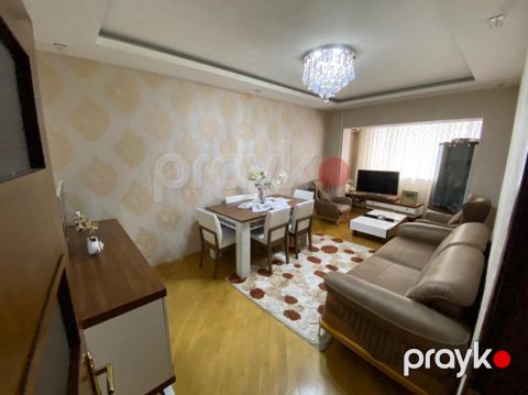 Satılır 3 otaqlı köhnə tikili 80 m² — Bakı