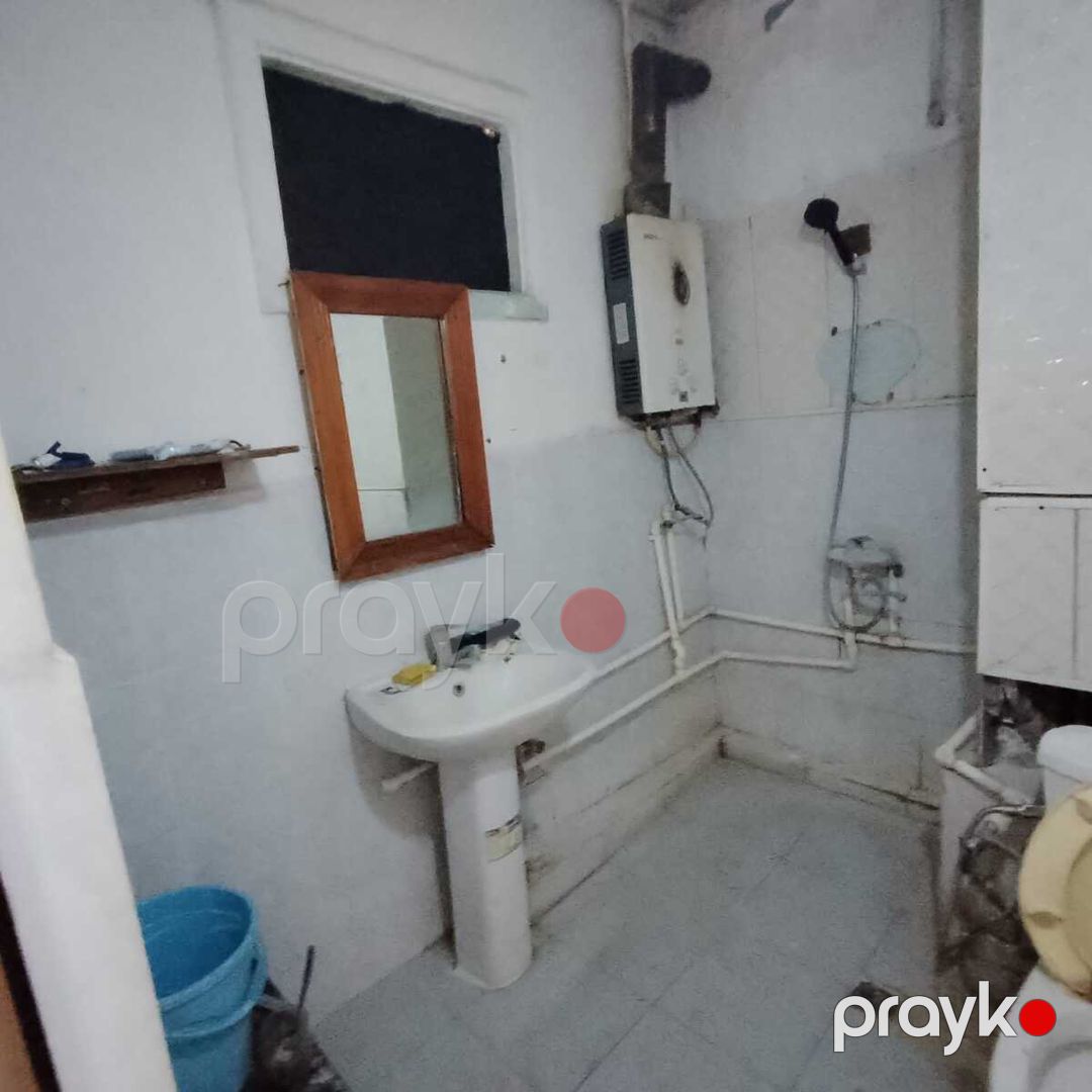 Satılır 1 otaqlı köhnə tikili 45 m² — Mənzil, Bakı (7)
