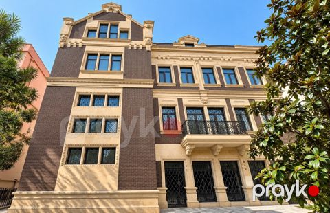Satılır 10 otaqlı həyət evi/bağ evi 900 m² — Bakı