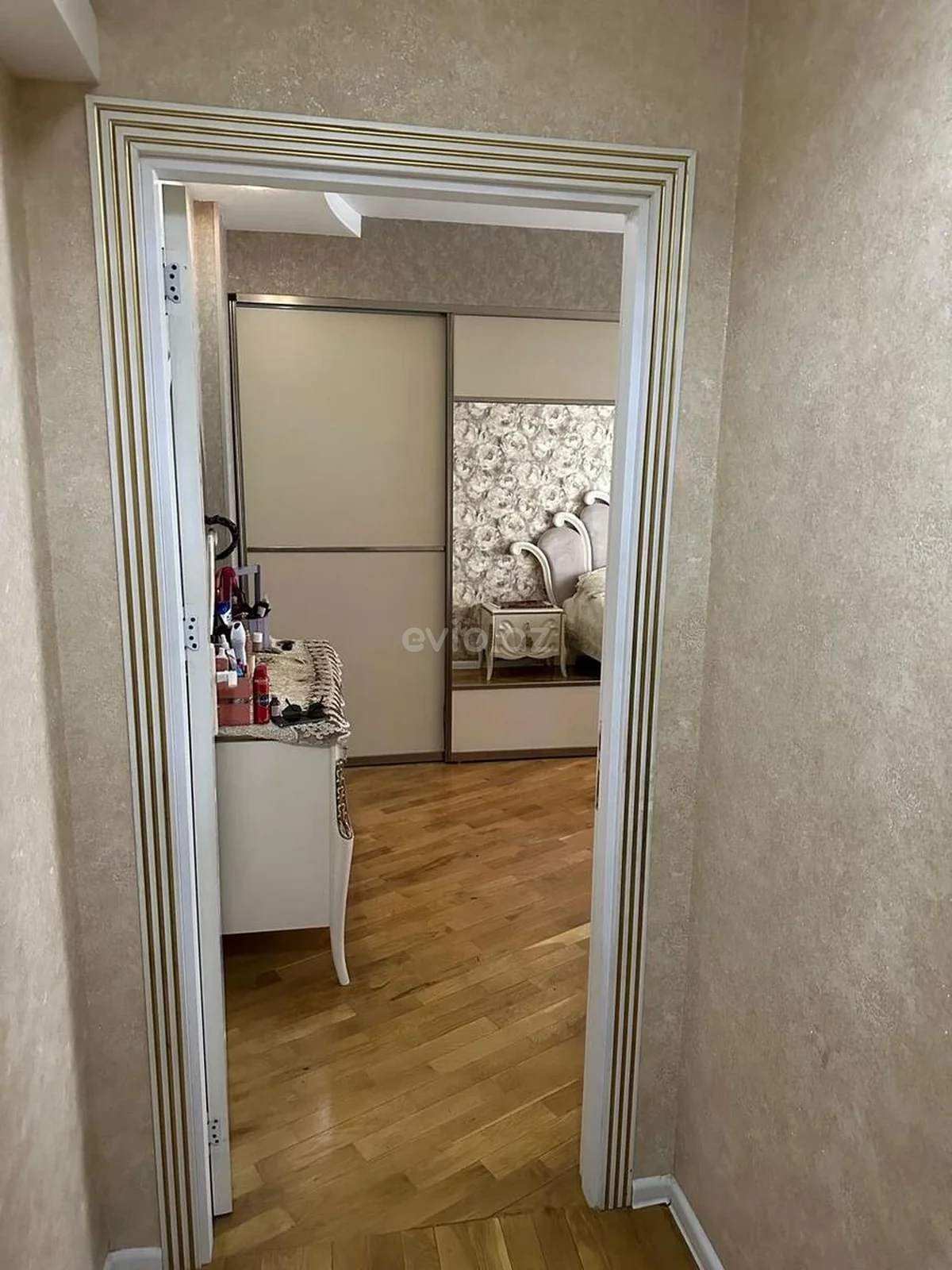 3 otaqlı tam təmirli mənzil satılır Bakıxanov qəsəbəsində — Mənzil, Bakı (5)