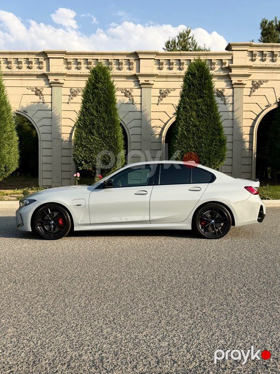 BMW 330e, 2.0 L, 12 kWh, 2023 il, 98 500 km — Avtomobillər, Gəncə (4)