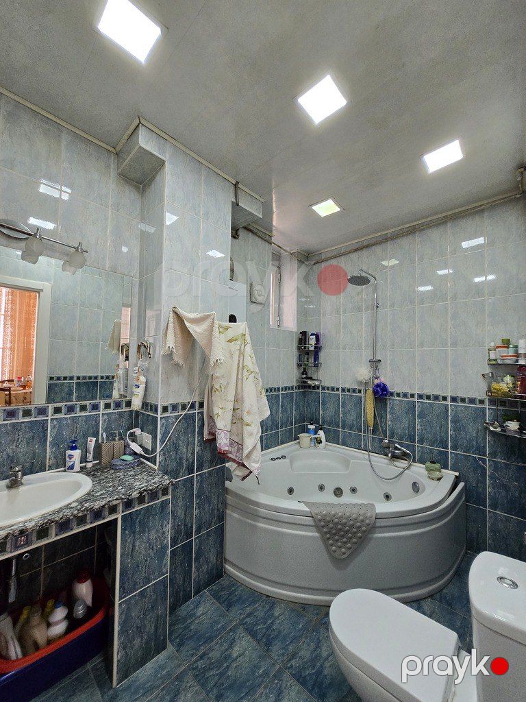 Satılır 7 otaqlı köhnə tikili 245 m² — Mənzil, Bakı (4)