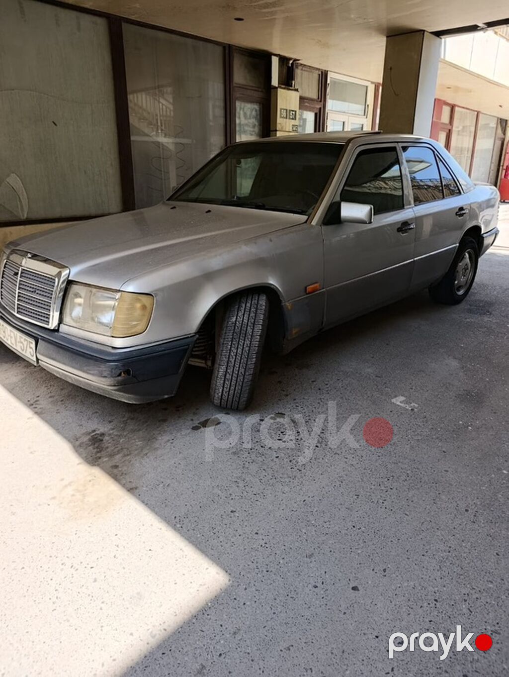 Mercedes-Benz E-Class W124 sedan - Kuzov: sedan, gümüşü rəng - Salon — Avtomobillər, Xırdalan (4)