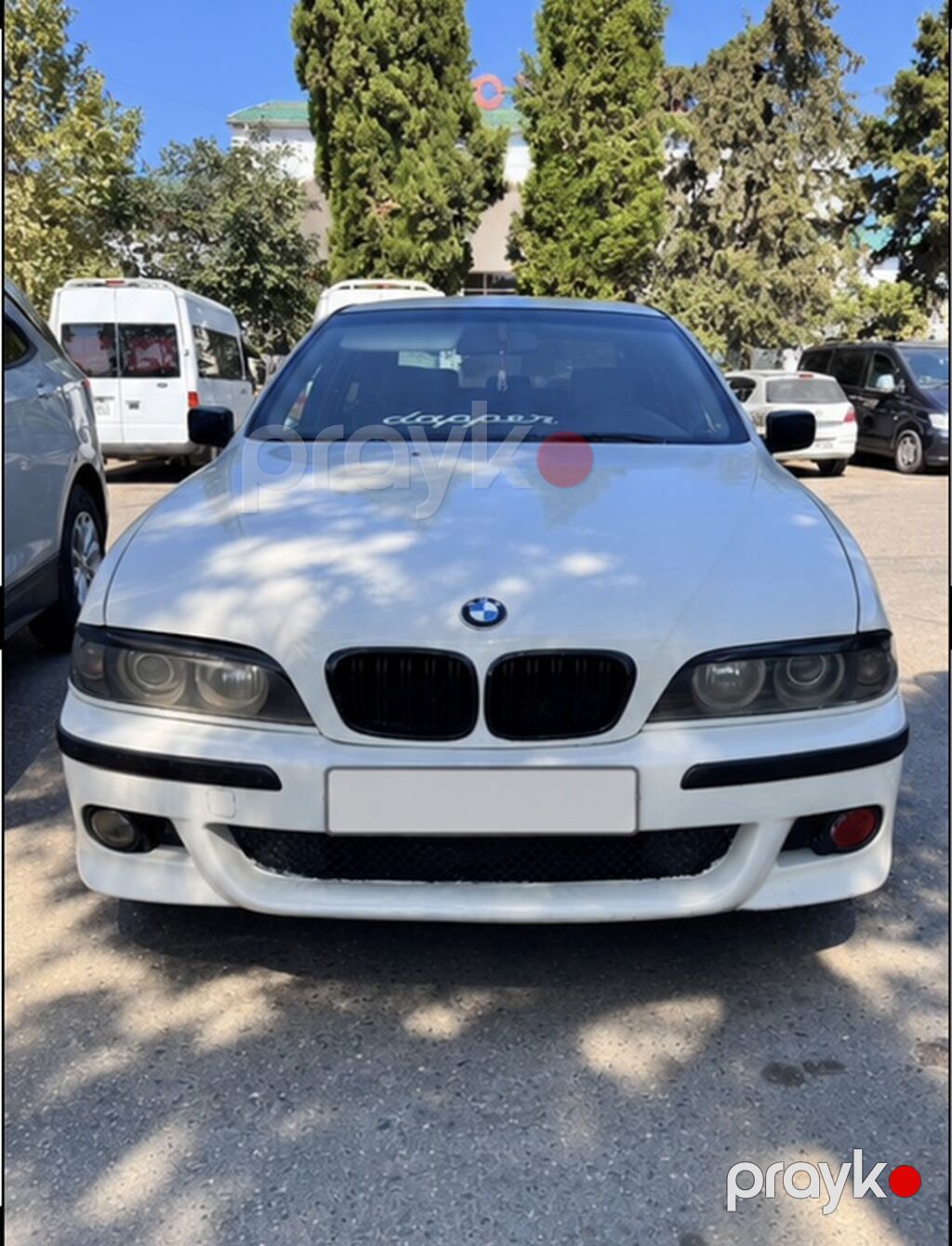 BMW 5 Series E39 sedan – ağ rəngdə. - Eksteryer: M paket üslublu — Avtomobillər, Qusar (4)