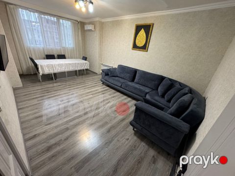 Satılır 4 otaqlı köhnə tikili 100 m² — Bakı