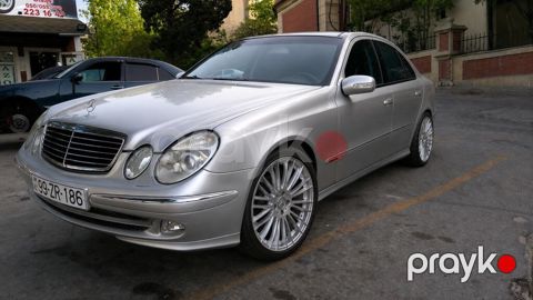 Mercedes-Benz E-Class: 2.6 l 2002 il Sedan — Bakı