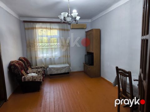 Satılır 2 otaqlı köhnə tikili 50 m² — Bakı