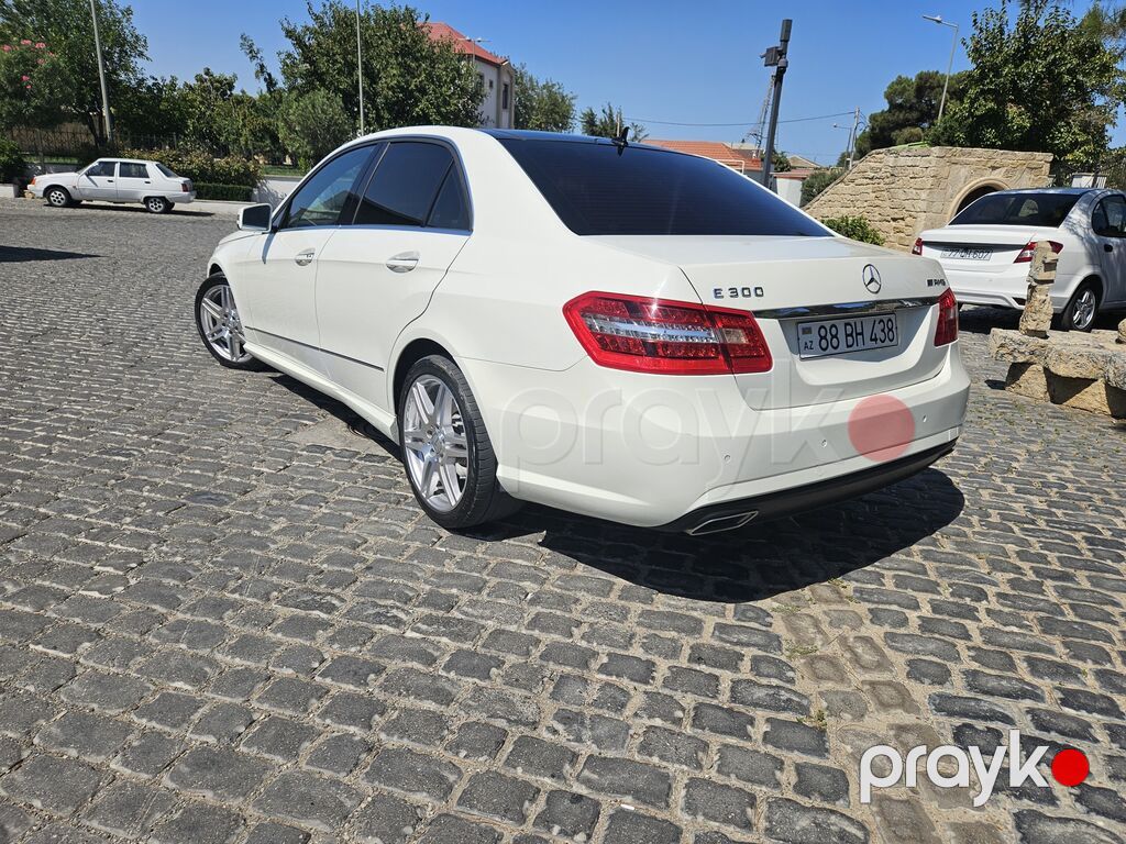 Mercedes-Benz E 300: 3 l 2009 il Sedan — Avtomobillər, Digah (5)