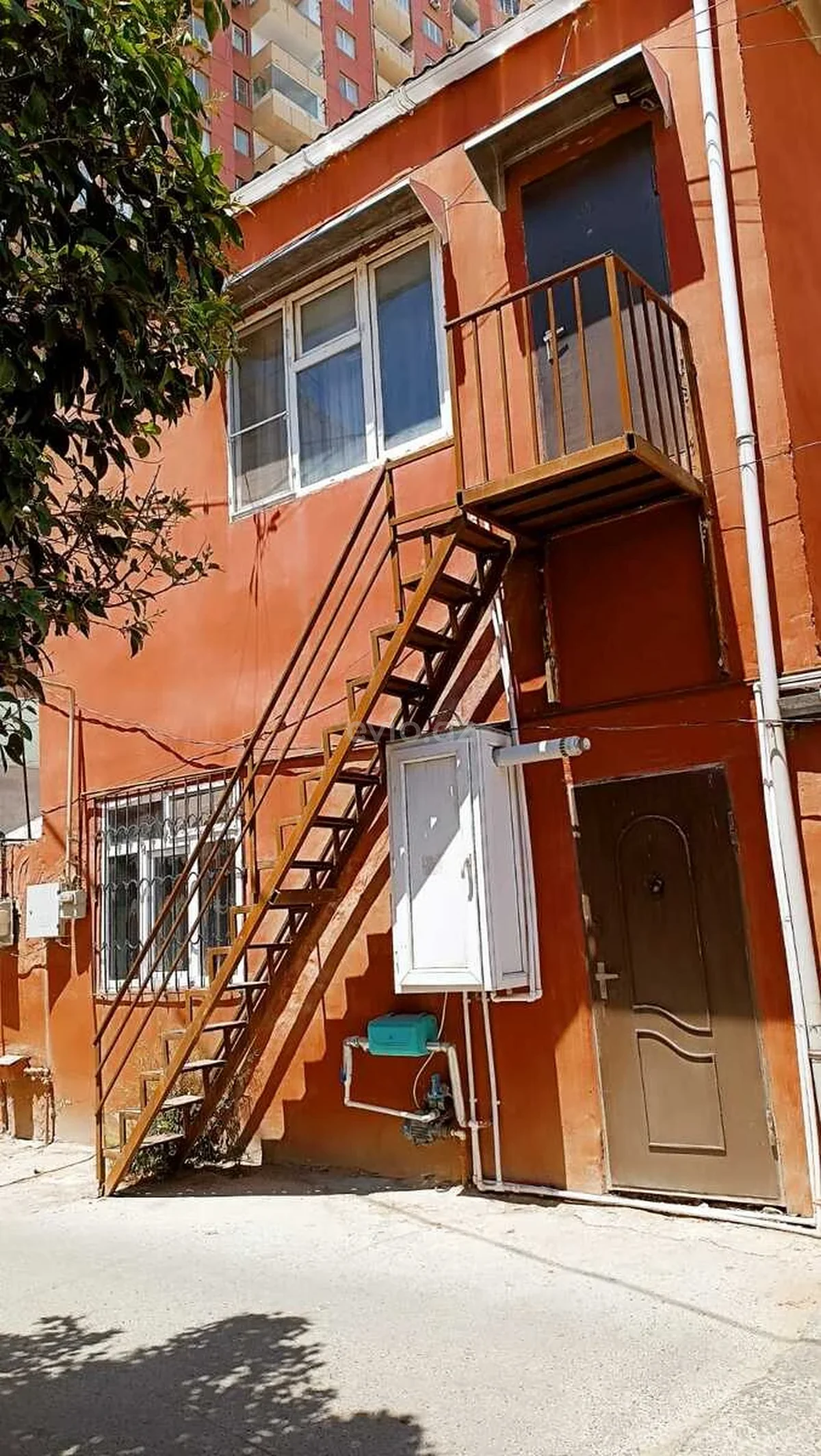 Kirayə 1 otaqlı mənzil İnşaatçılar metrosu yaxınlığında — Mənzil, Bakı (9)