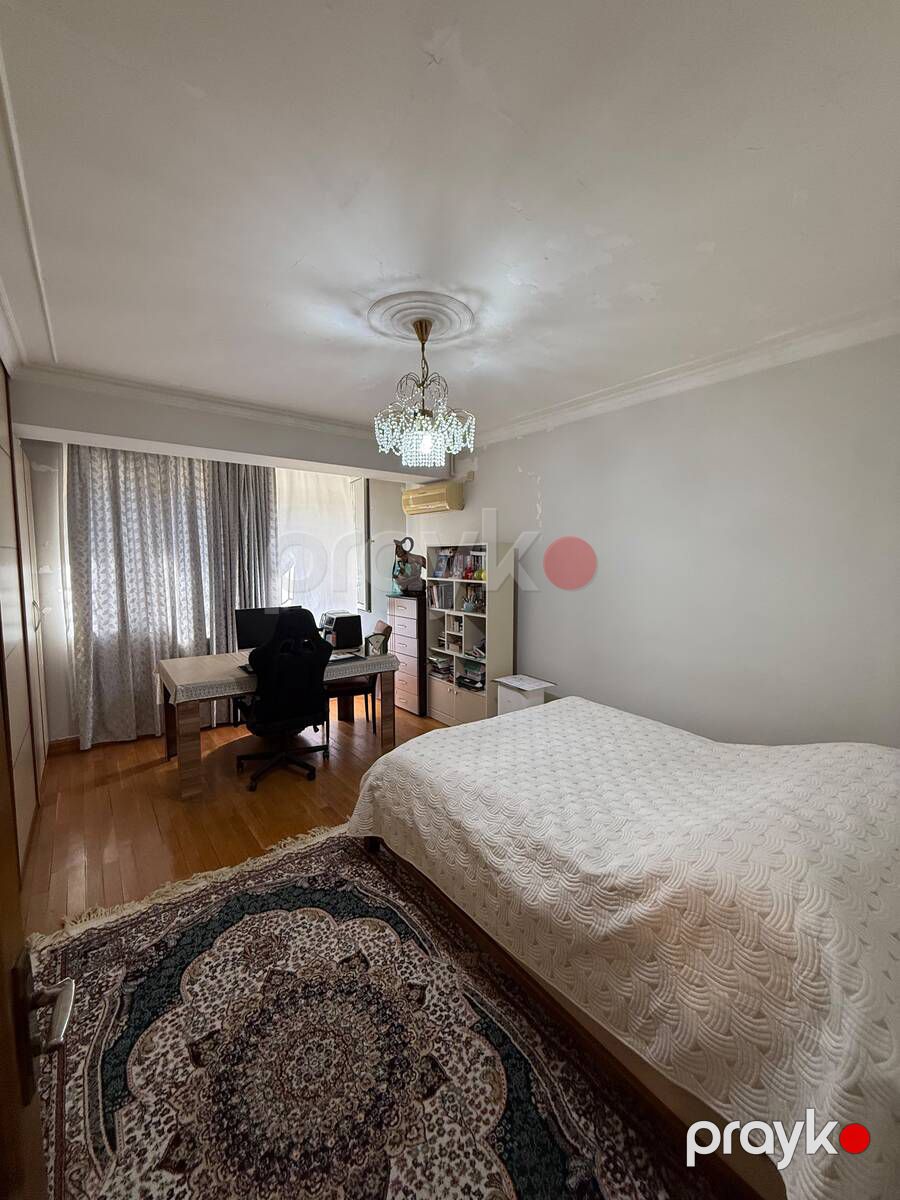 Satılır 4 otaqlı köhnə tikili 115 m² — Mənzil, Bakı (7)