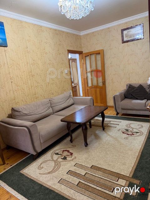 Satılır 2 otaqlı köhnə tikili 65 m² — Bakı