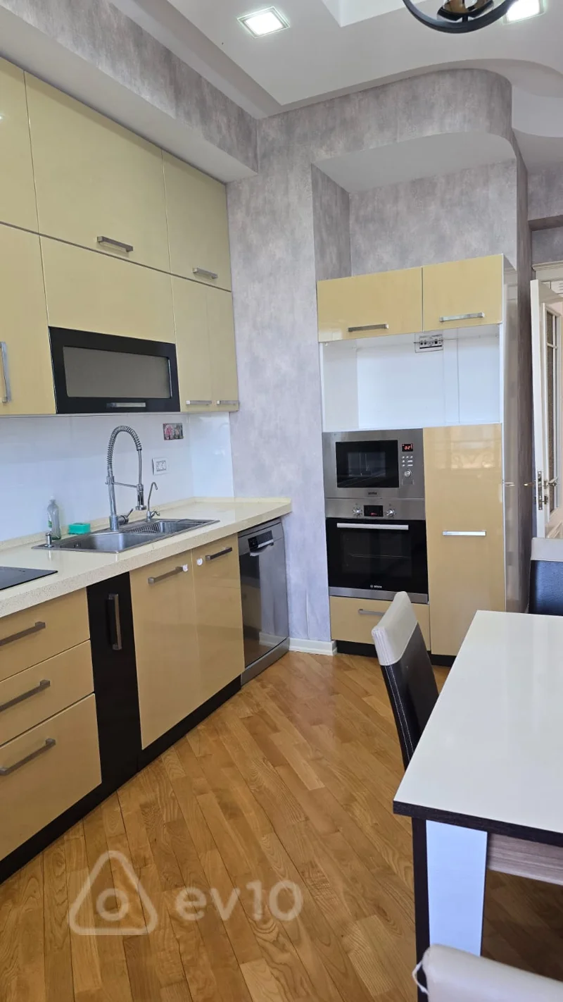 3 otaqlı mənzil, 1900 m², Yaşıl Ada küçəsi — kirayə — Mənzil, Bakı (11)