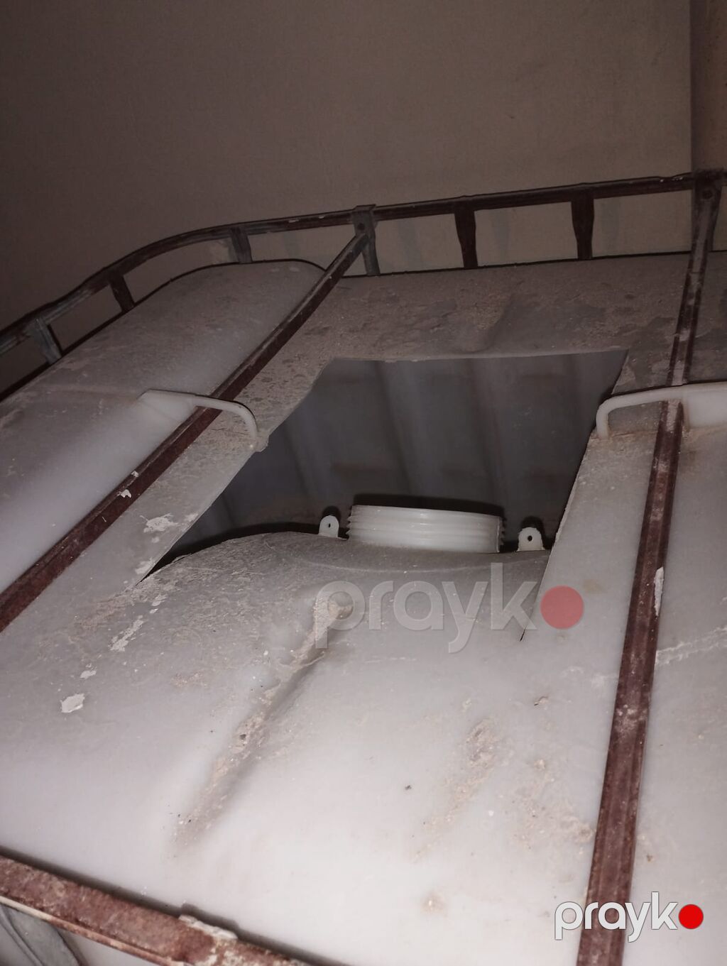 Bak, Plastik, 1000 l l, İşlənmiş, Ünvandan götürmə — Su çənləri, kanisterləri, bochkalar, Bakı (2)