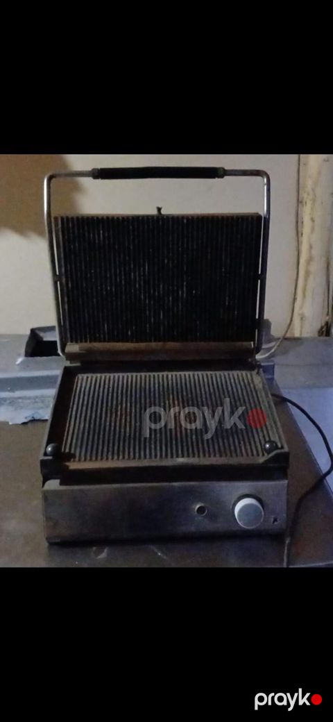 Toster 130 Azn. 4-5 coreklikdir. Unvan Baki. Shirin x — Bakı