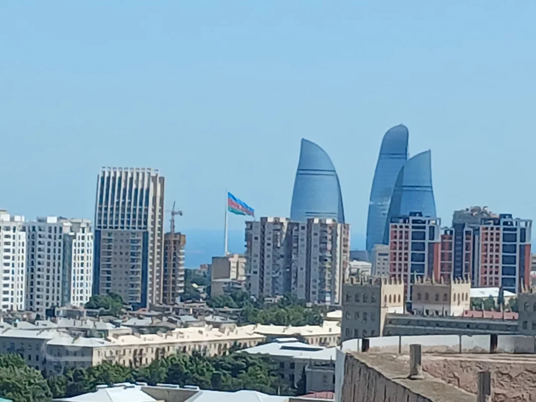 3 otaqlı mənzil, 114 m², Zahid Xelilov küçesi 32 — Bakı