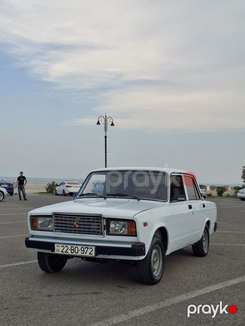 VAZ (Lada) 2107: 0.7 l 2005 il Sedan — Sumqayıt