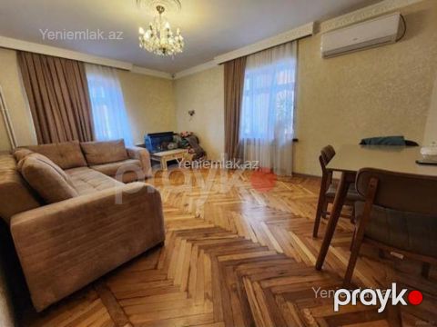 Satılır 2 otaqlı Bina evi menzil (Köhnə tikili), 65 m², Nizami rayonu — Bakı