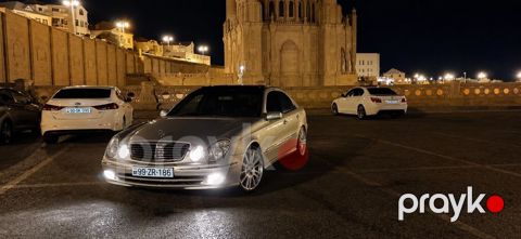 Mercedes-Benz E-Class: 2.6 l 2002 il Sedan — Bakı