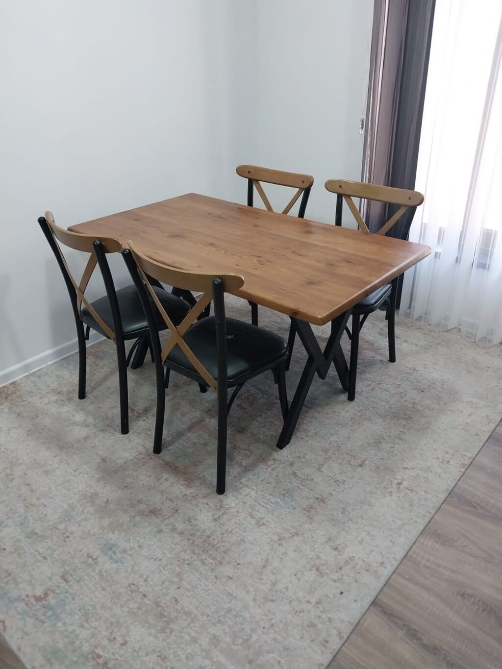 Qonaq otağı üçün, İşlənmiş, Kvadrat masa, 6 stul — Masalar və stullar, Bakı