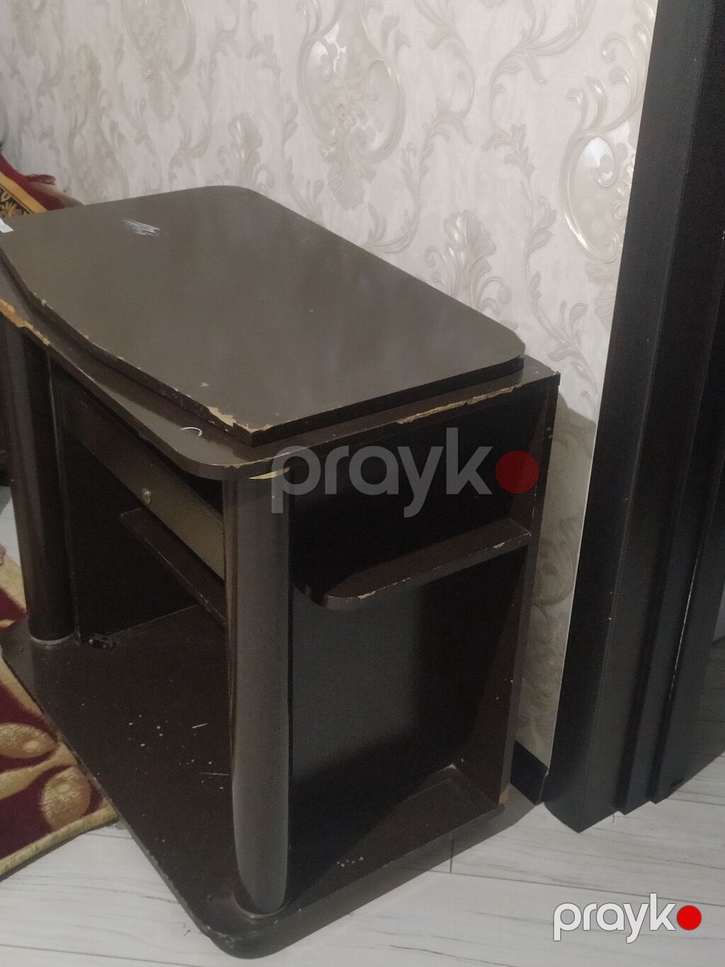 Tünd qəhvəyi rəngdə kiçik TV/medianı kabineti. - Material — Televizor altlıqları və standlar, Bakı (2)