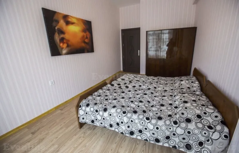 Kirayə verilir 2 otaqlı Mənzil Köhnə tikili 75 m² Bakı, Nərimanov r., Nəriman Nərimanov m — Mənzil, Bakı (3)