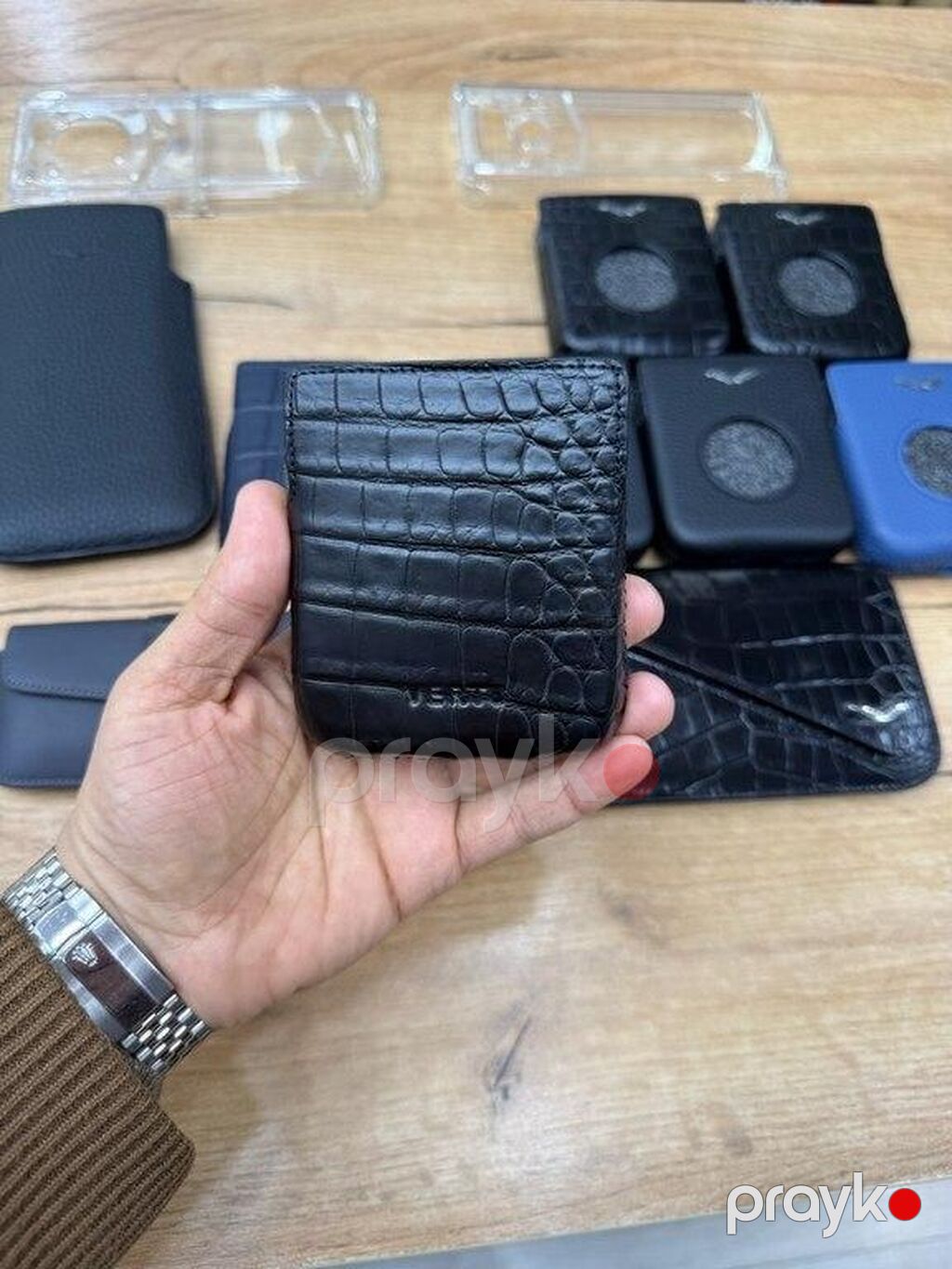 "Vertu Ironflip Alligator Skin Basalt Black 512GB/12GB" arxalığı — Çexollər, Bakı (5)