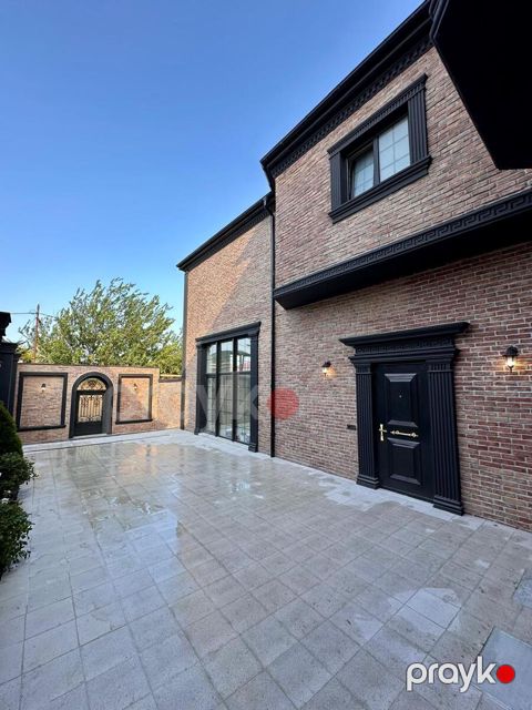 Satılır 5 otaqlı həyət evi/bağ evi 250 m² — Bakı