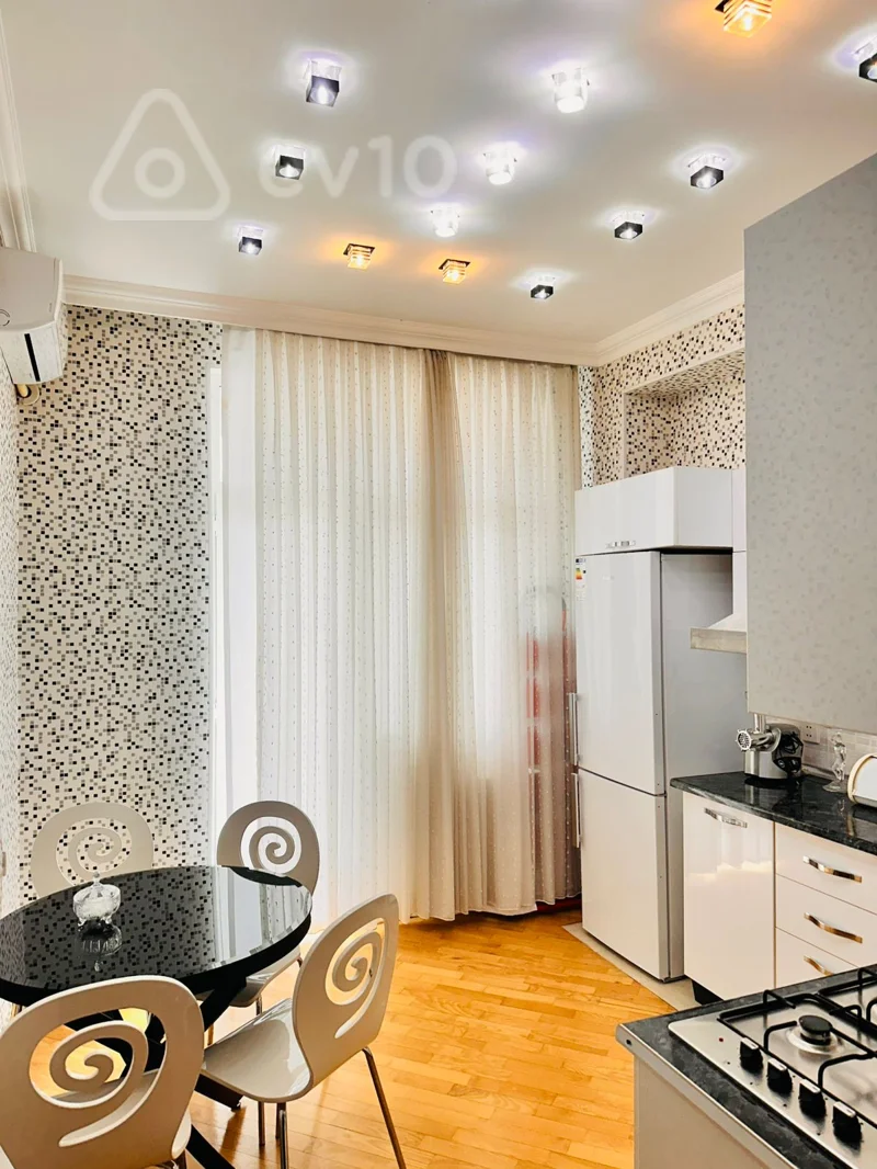 2 otaqlı mənzil, 55 m², 8 Noyabr metrosu — kirayə — Mənzil, Bakı (7)