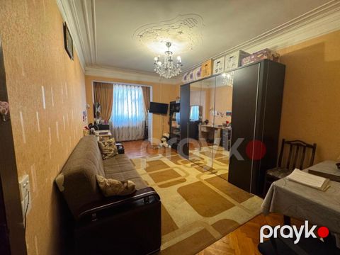 Satılır 1 otaqlı köhnə tikili 40 m² — Bakı
