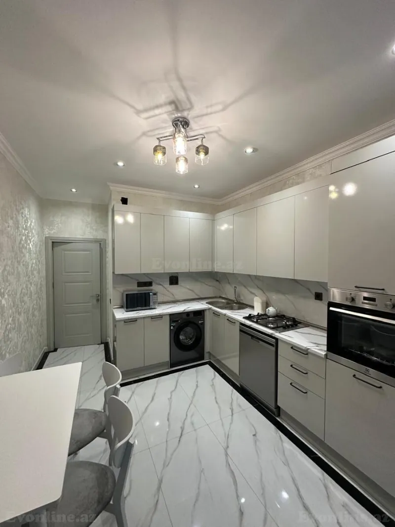 Kirayə verilir 2 otaqlı Mənzil Yeni tikili 106 m² Bakı, Yasamal r., 8 Noyabr m — Mənzil, Bakı (2)