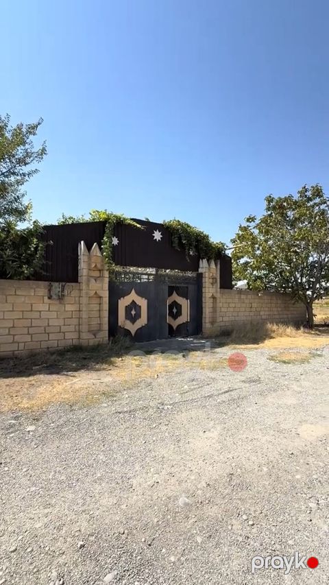 Bərdə rayonu güloğlularda ev satılır Təzə bazardan 500 metir — Bərdə