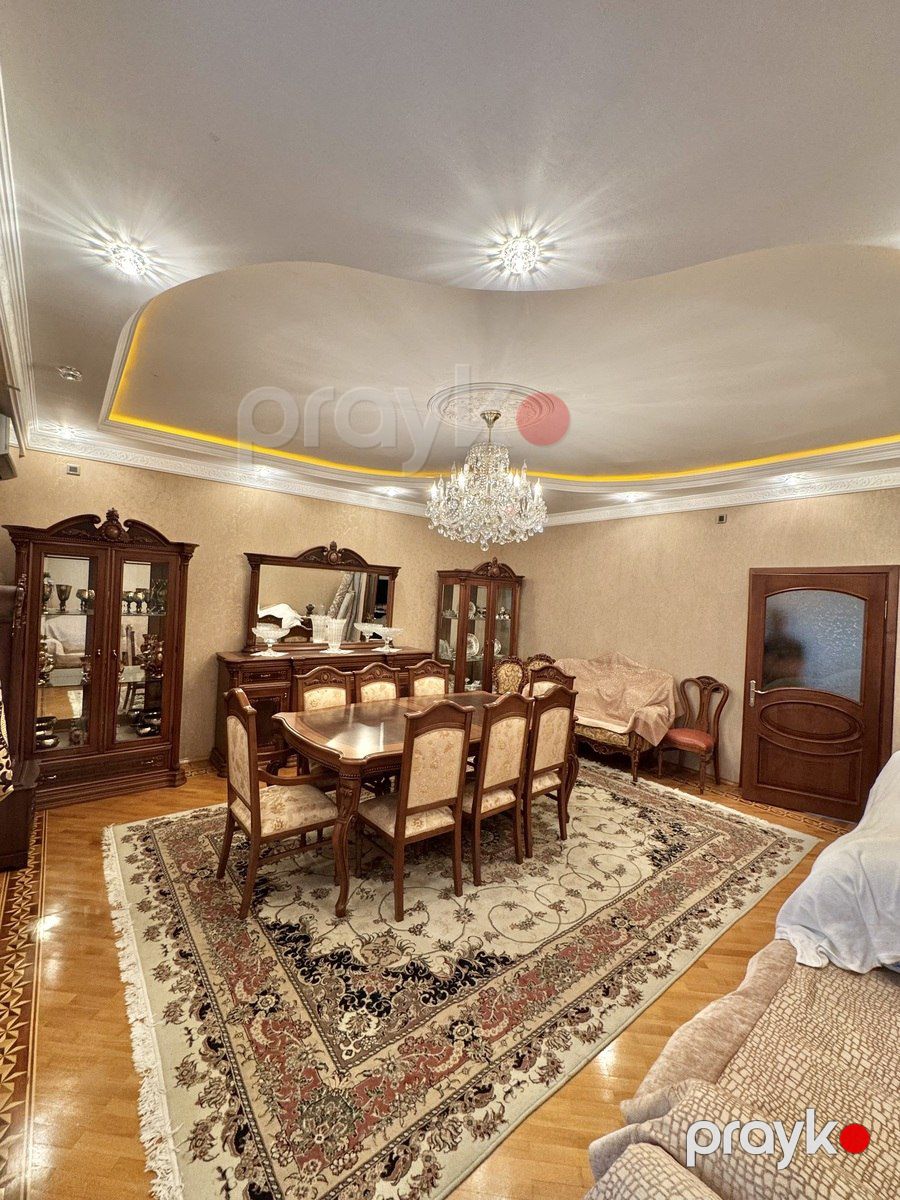 Satılır 4 otaqlı köhnə tikili 146 m² — Mənzil, Bakı (2)