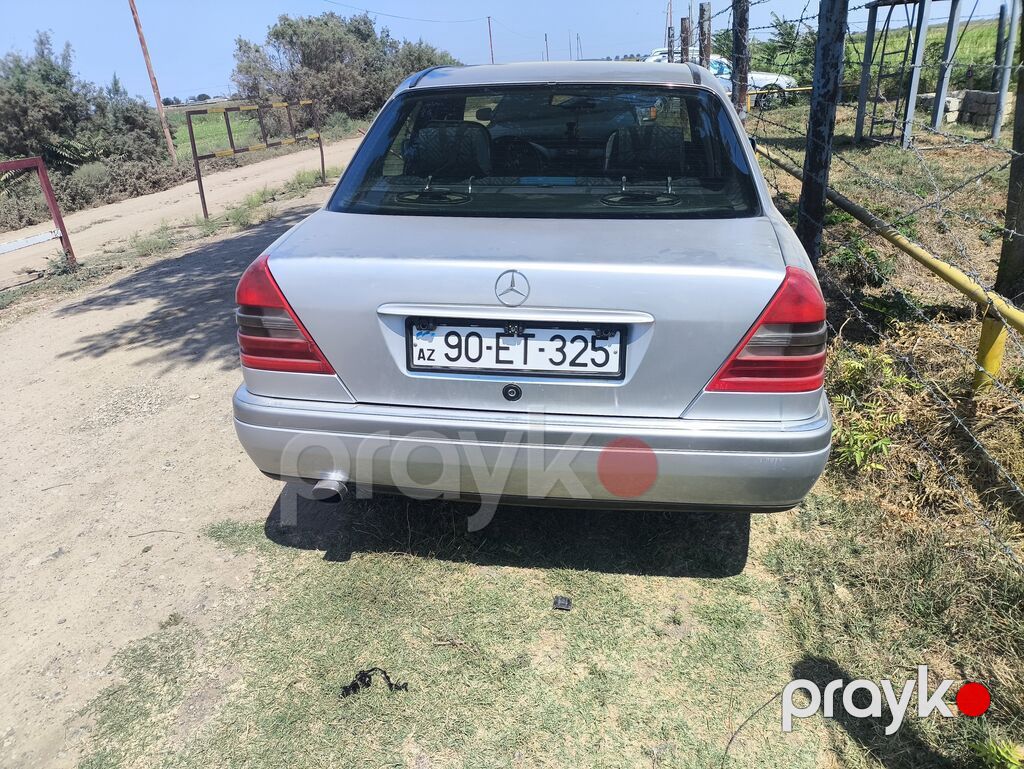 Mercedes-Benz C-Class (W202) sedan - Kuzov: 4 qapılı sedan, gümüşü — Avtomobillər, Biləsuvar (5)