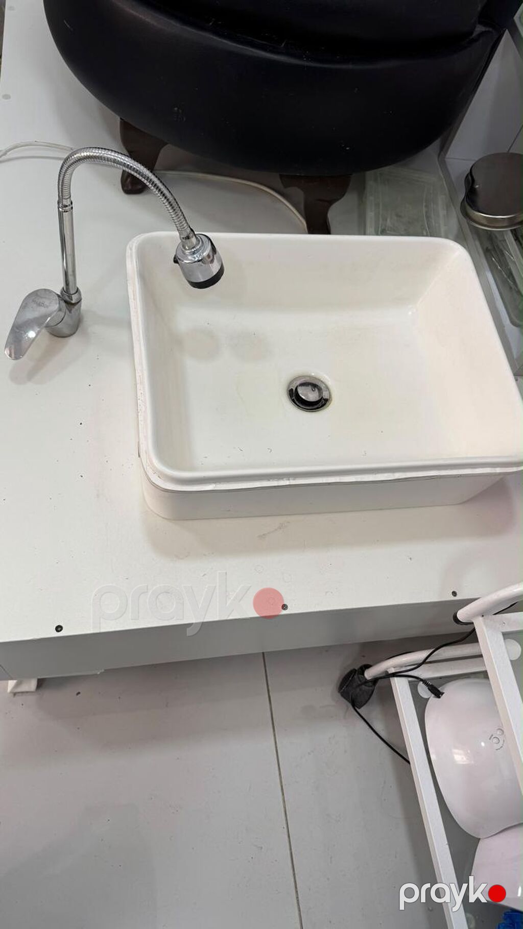 Künc divan 349₼. Açılır baza var. Ölçü 3/2. Ünvan Əhmədli (525) M — Mebel, Bakı (2)