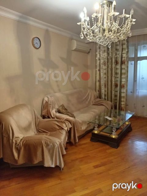 Satılır 3 otaqlı köhnə tikili 75 m² — Bakı