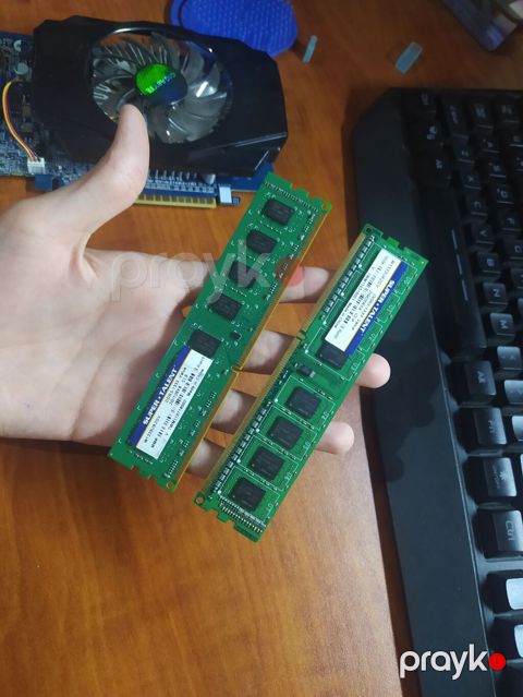 Masaüstü kompüterlər üçün RAM modulları iki dənə si 15 ə - Tip: DDR3 — Mehdiabad