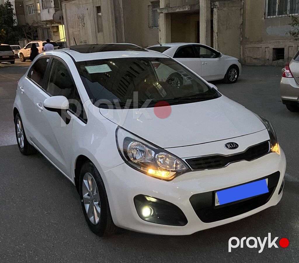 Kia Rio: 1.4 l 2014 il Hetçbek 10-NY-557 — Avtomobillər, Bakı (2)