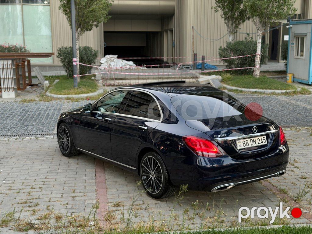 Mercedes C 300, 2.0 L, 2020 il, 70 000 km — Avtomobillər, Bakı (7)