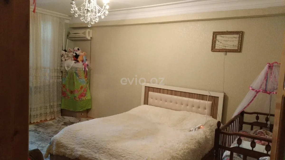 3 otaqlı orta təmirli mənzil satılır Köhnə Günəşli qəsəbəsində — Bakı