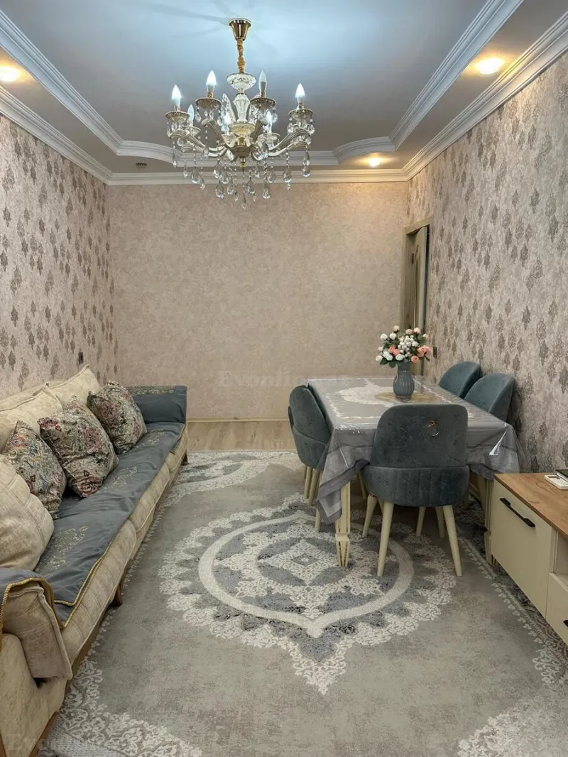 Satılır 3 otaqlı Mənzil Köhnə tikili 80 m² Bakı, Xətai r., Həzi Aslanov — Bakı