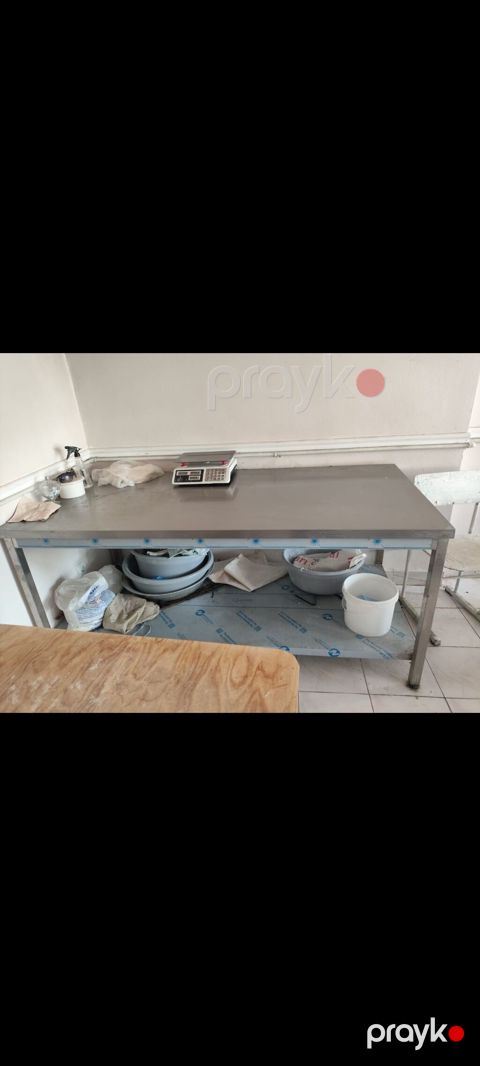 Nerj masa 350 Azn. Olchu 180×120sm. Unvan Neapol. Sh — Bakı