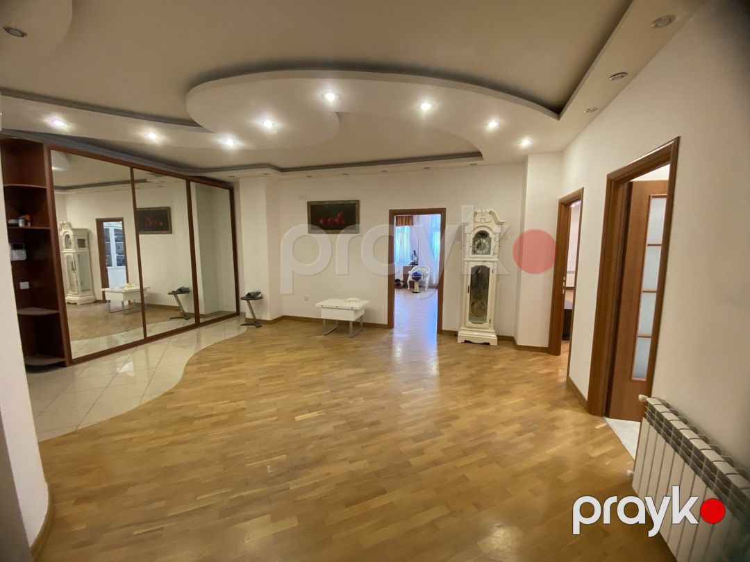 Satılır 4 otaqlı yeni tikili 200 m² — Mənzil, Bakı (8)