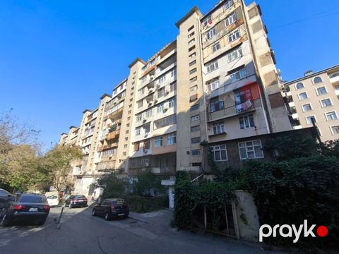 Satılır 5 otaqlı köhnə tikili 120 m² — Bakı