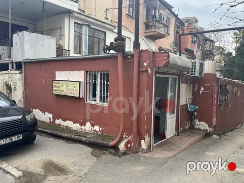 Satılır obyekt 18 m² — Bakı