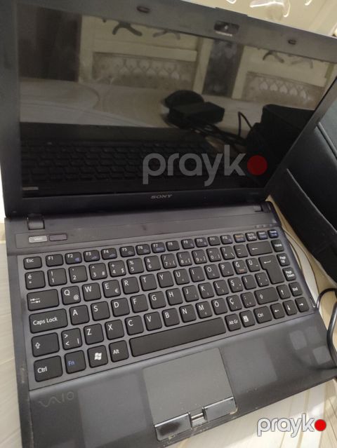 Sony Vaıo noutbuk i5 sdd sürəti, korpusun 50 manat xərci var — Bakı