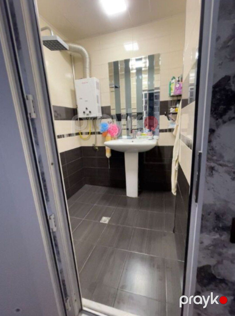 Satılır 2 otaqlı köhnə tikili 65 m² — Mənzil, Bakı (7)