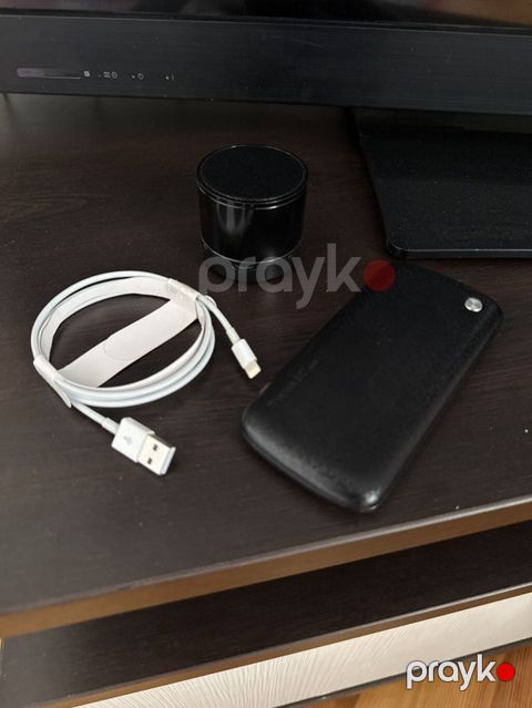 Kolonka powerbank ustunde sunuru hamisi 10 manata real alici yazsin — Bakı
